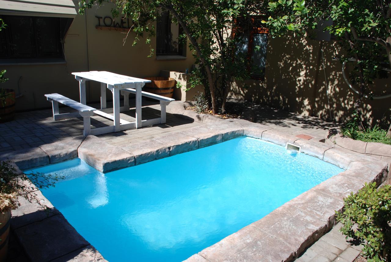 86 On Langenhoven Bed & Breakfast Oudtshoorn Kültér fotó