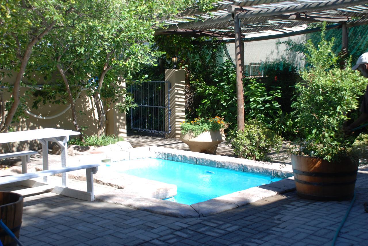 86 On Langenhoven Bed & Breakfast Oudtshoorn Kültér fotó