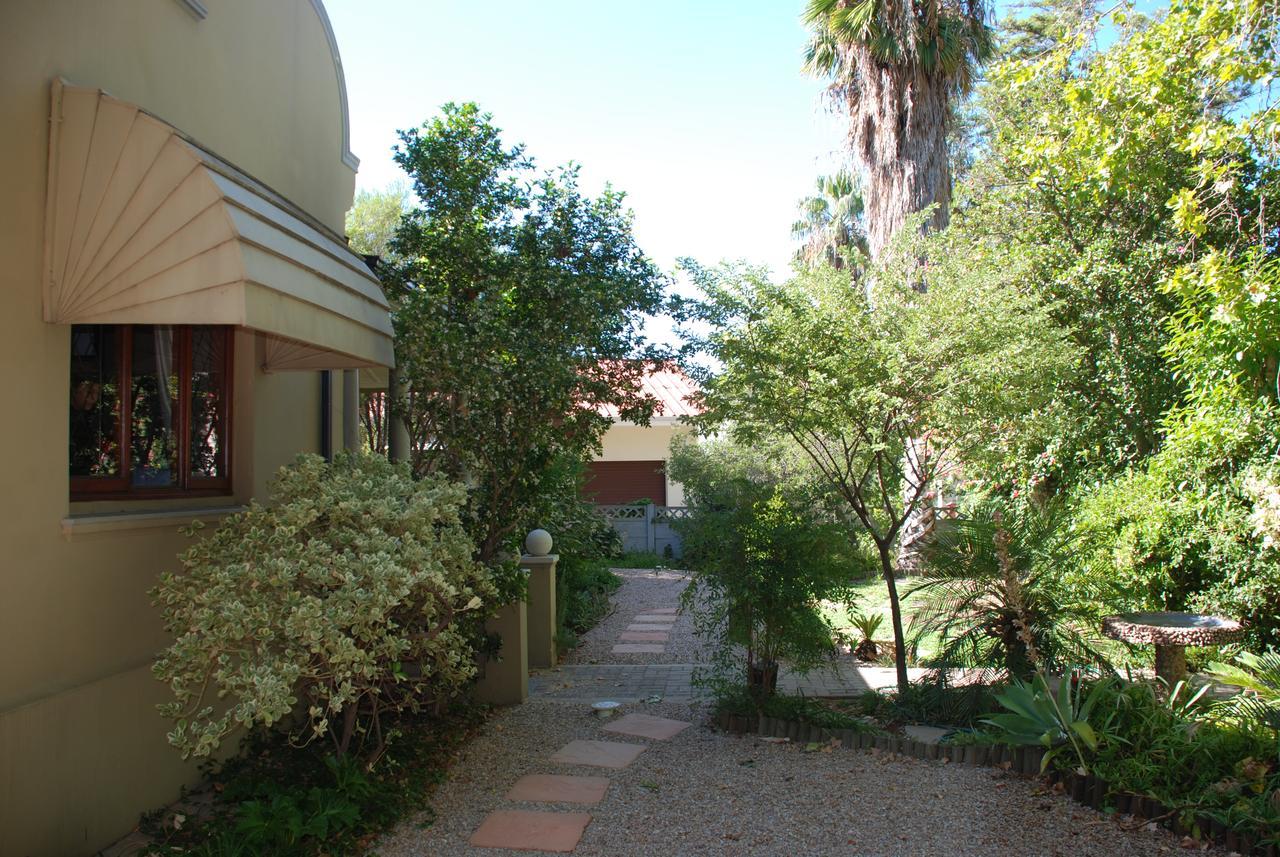 86 On Langenhoven Bed & Breakfast Oudtshoorn Kültér fotó